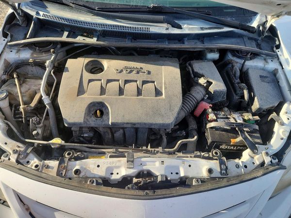 2012 TOYOTA COROLLA — Engine bay