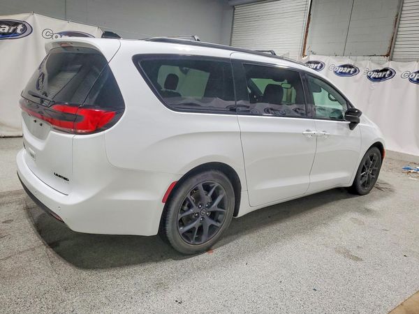 2025 CHRYSLER PACIFICA Limited — PSRA