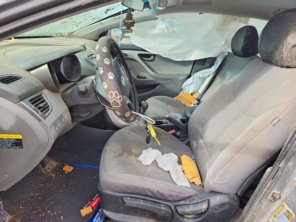 2013 HYUNDAI ELANTRA — DENT