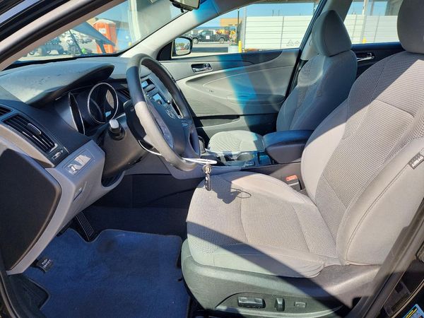 2014 HYUNDAI SONATA GLS/ GLS Popular