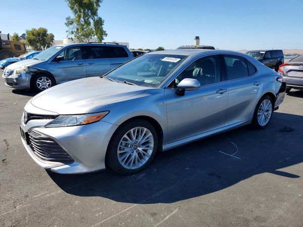 2018 TOYOTA CAMRY SOLA