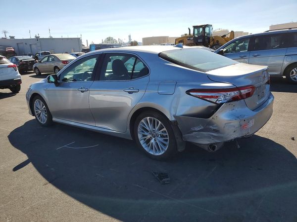 2018 TOYOTA CAMRY SOLA SE/XLE Hybrid