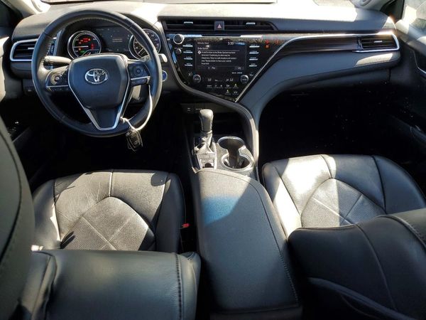 2018 TOYOTA CAMRY SOLA SE/XLE Hybrid