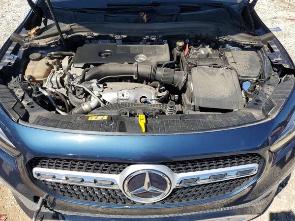 2021 MERCEDES-BENZ GLA-CLASS GLA250 — Engine bay