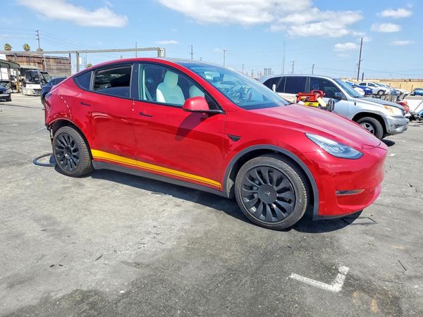 2021 TESLA MODEL Y — Passenger 3/4