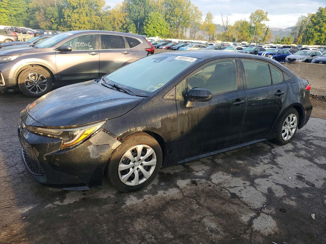 2022 TOYOTA COROLLA LE — Front 3/4