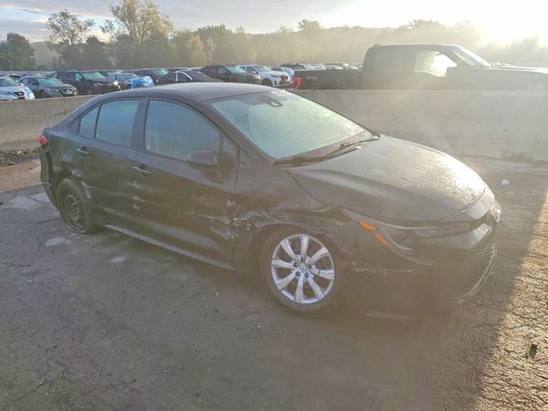 2022 TOYOTA COROLLA LE — Passenger 3/4