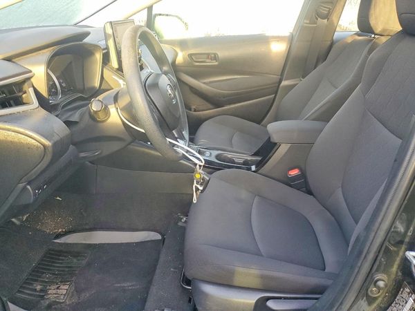 2022 TOYOTA COROLLA LE — DENT