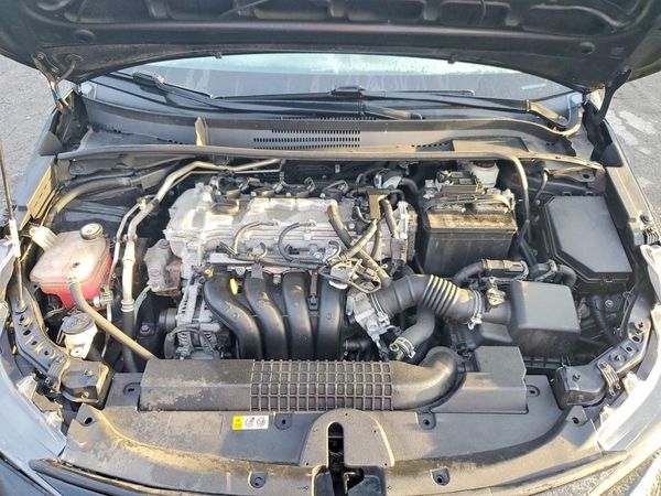2022 TOYOTA COROLLA LE — Engine bay