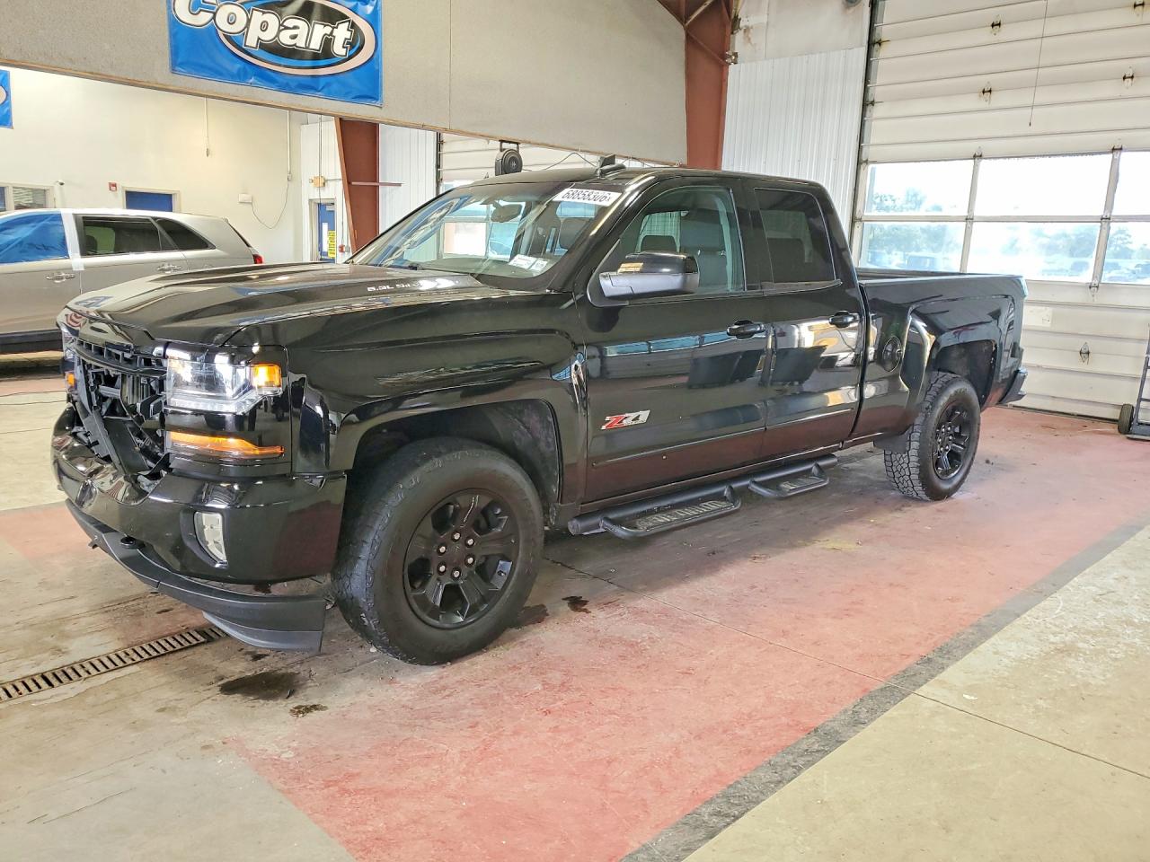 2018 CHEVROLET SILVERADO LT — Front 3/4