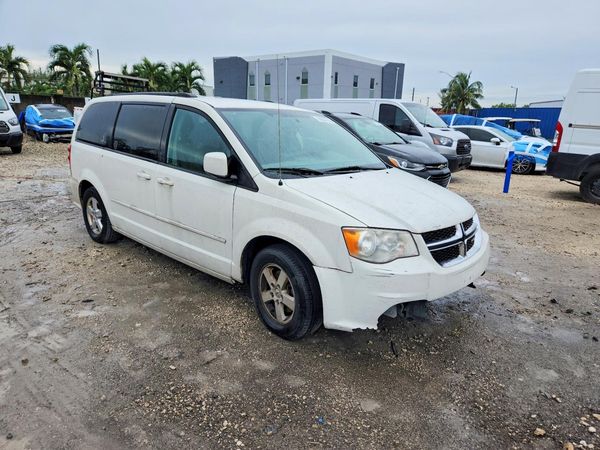 2012 DODGE CARAVAN SXT — Passenger 3/4