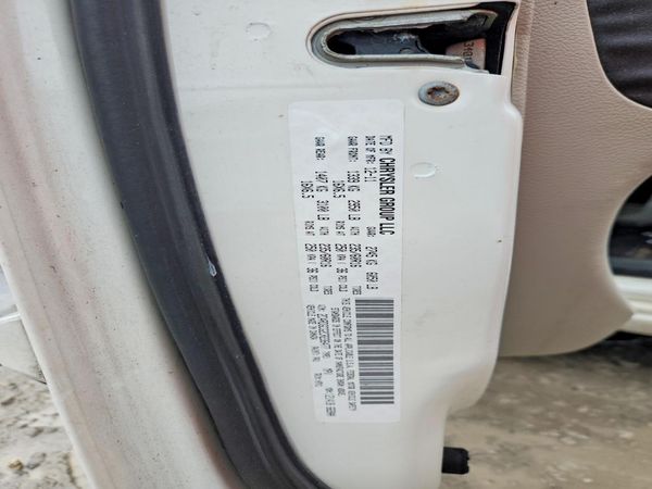 2012 DODGE CARAVAN SXT — VINS