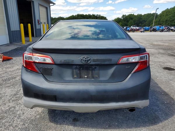 2014 TOYOTA CAMRY
