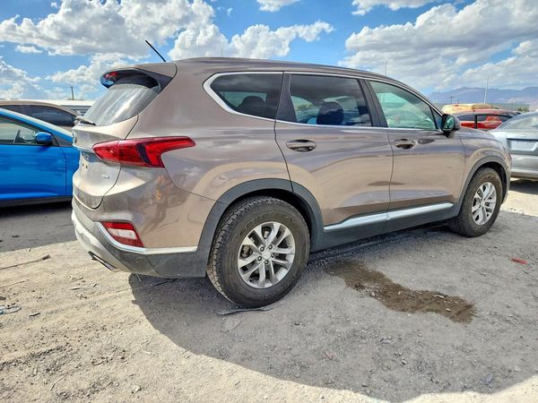 2019 HYUNDAI SANTA FE SE