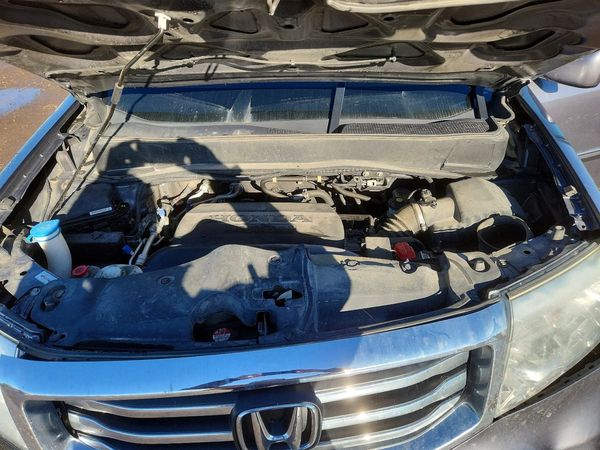 2015 HONDA PILOT EX-L with RES — Engine bay