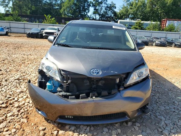2017 TOYOTA SIENNA — DIRF
