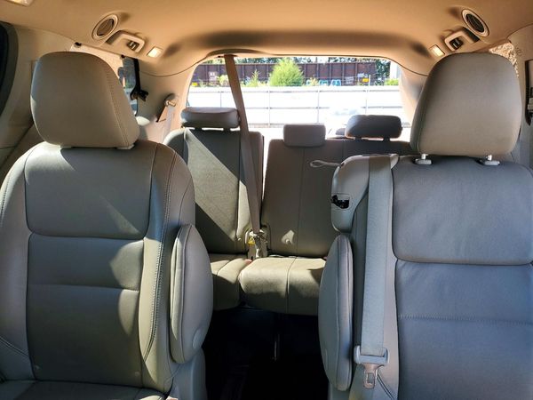 2017 TOYOTA SIENNA — SUVN