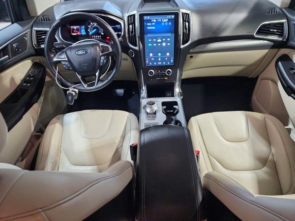 2021 FORD EDGE Titanium