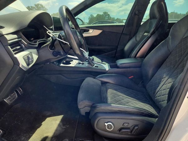 2018 AUDI S4 — DENT