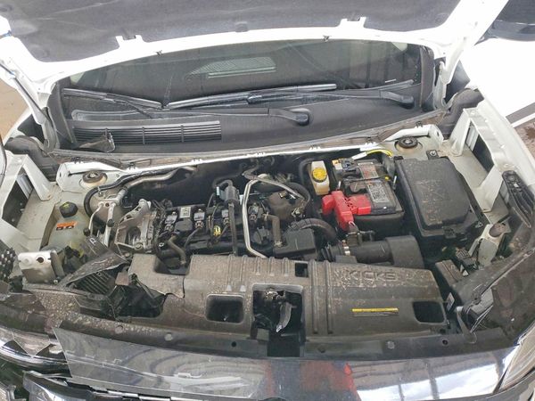 2026 NISSAN KICKS — Engine bay