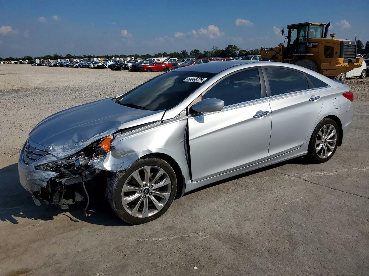 2013 HYUNDAI SONATA — Front 3/4
