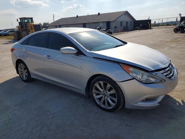 2013 HYUNDAI SONATA — Passenger 3/4
