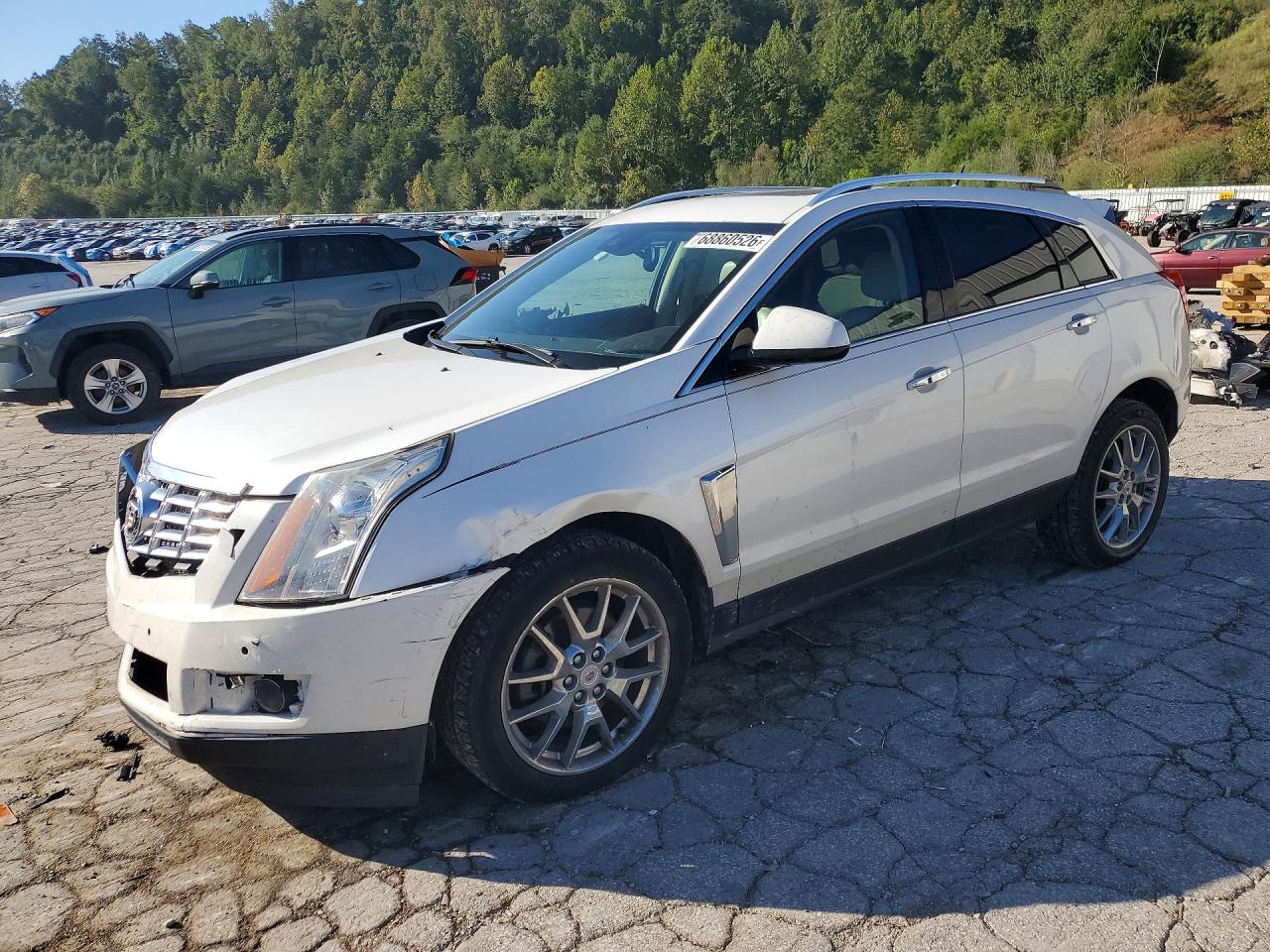 2014 CADILLAC SRX — Front 3/4