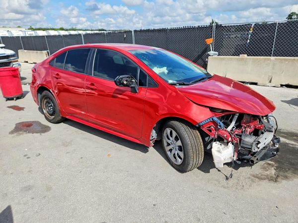2021 TOYOTA COROLLA LE — Passenger 3/4