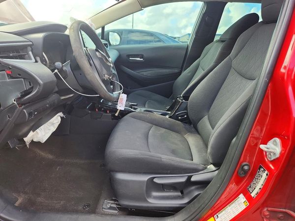 2021 TOYOTA COROLLA LE — DENT