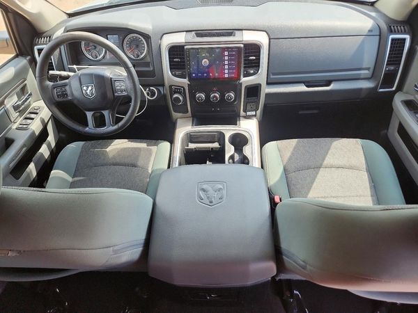 2017 RAM 1500 SLT