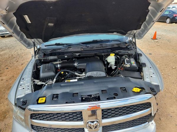 2017 RAM 1500 SLT