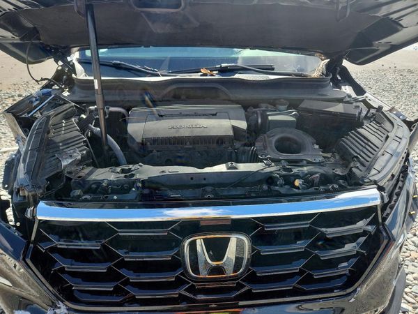 2024 HONDA PILOT EX-L — Engine bay
