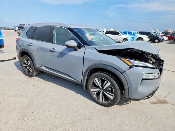2021 NISSAN ROGUE SL — Passenger 3/4