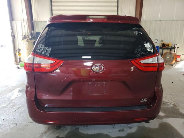 2015 TOYOTA SIENNA — DIRR