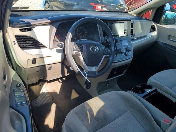 2015 TOYOTA SIENNA — CKPT
