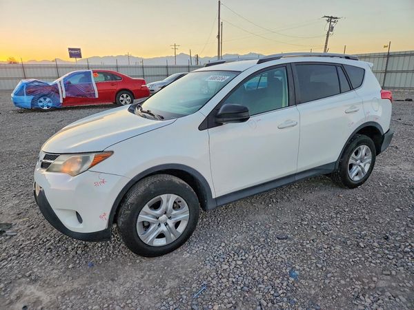 2014 TOYOTA RAV4 Standard — Front 3/4