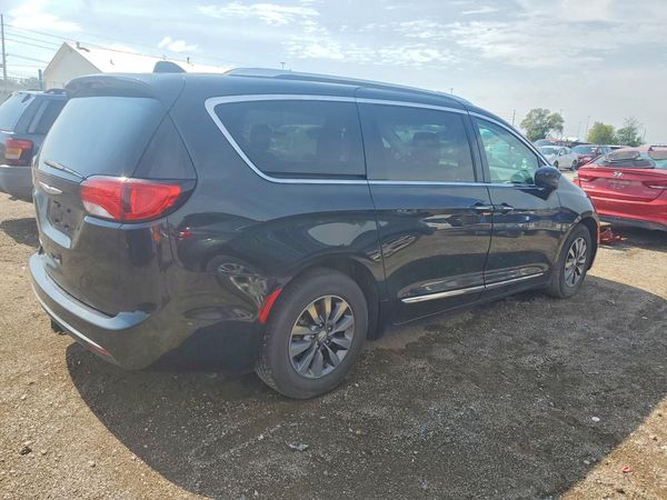 2019 CHRYSLER PACIFICA Touring L Plus