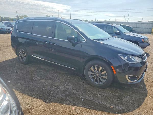 2019 CHRYSLER PACIFICA Touring L Plus