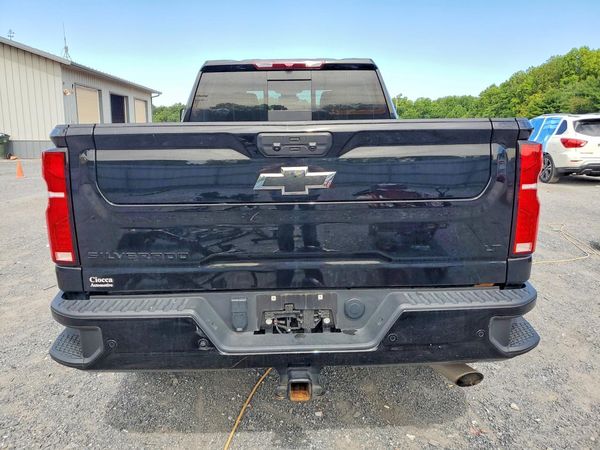 2025 CHEVROLET SILVERADO LT