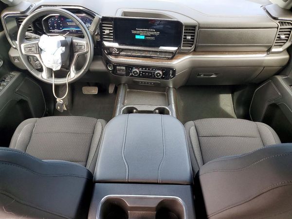 2025 CHEVROLET SILVERADO LT