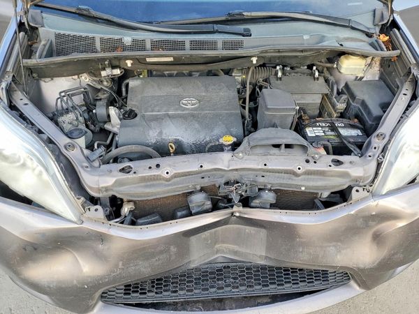 2015 TOYOTA SIENNA