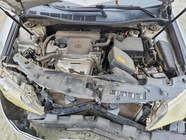 2014 TOYOTA CAMRY