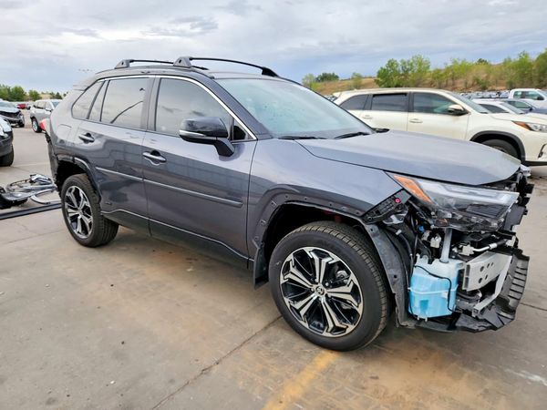 2025 TOYOTA RAV4 — Passenger 3/4
