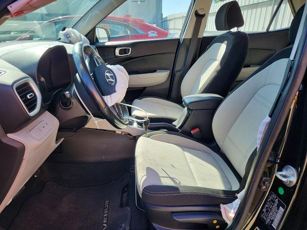 2022 HYUNDAI VENUE SEL & Limited — DENT