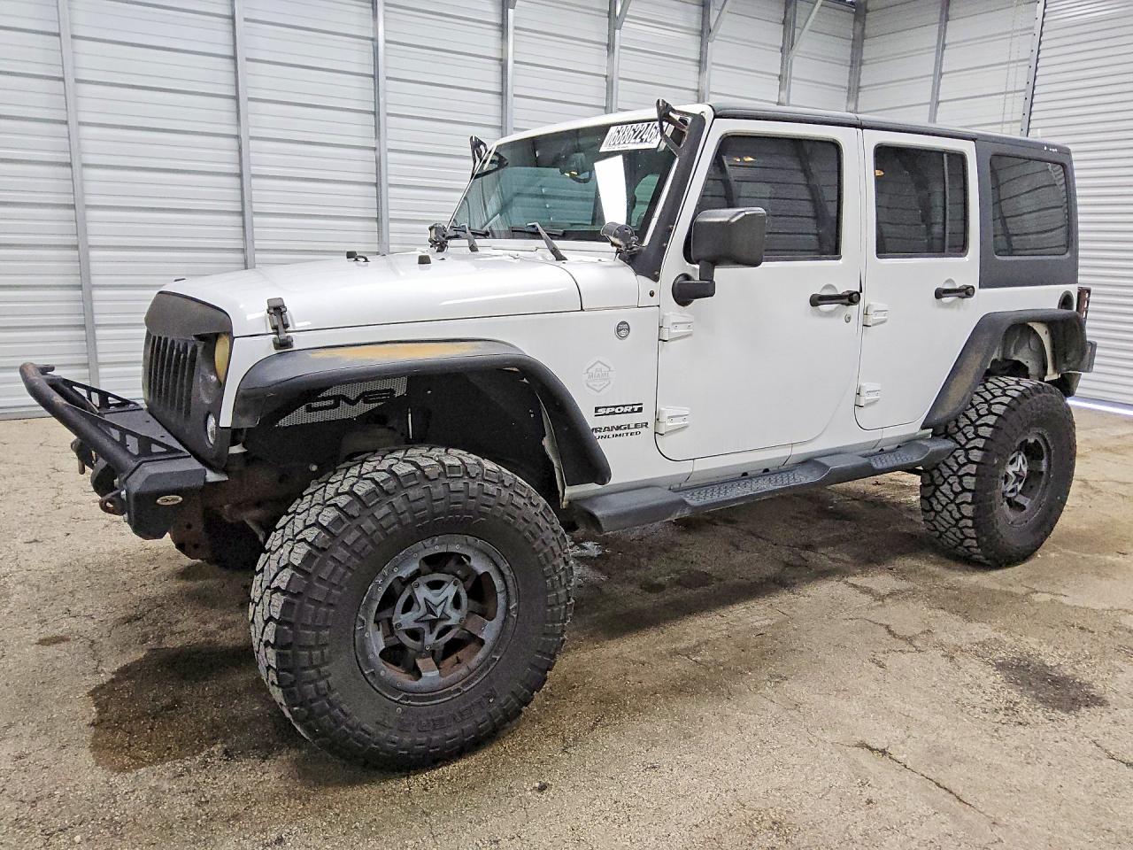 2014 JEEP WRANGLER Sport — Front 3/4
