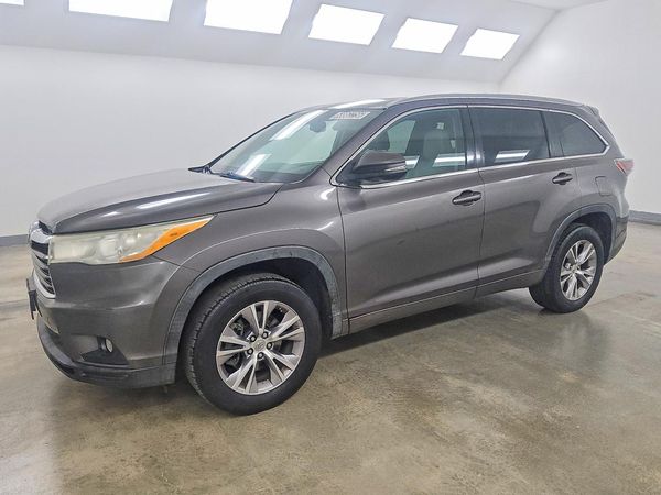 2014 TOYOTA HIGHLANDER — DSFA — Front 3/4