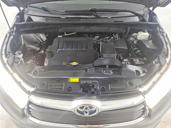 2014 TOYOTA HIGHLANDER Base/Hybrid — Engine bay