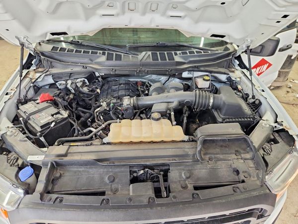 2021 FORD F150 — Engine bay