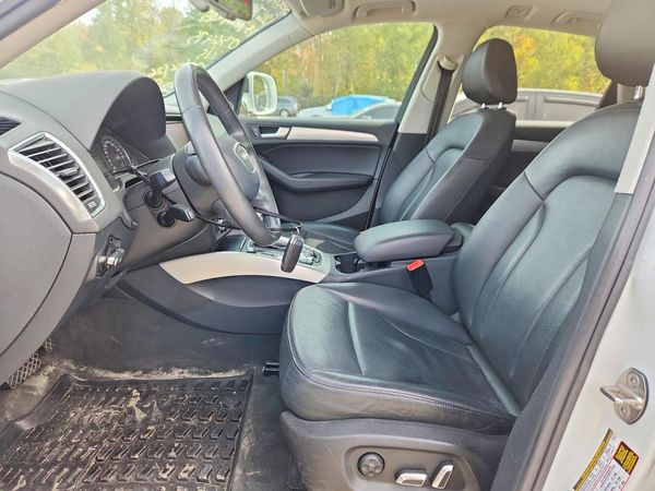 2013 AUDI Q5 Premium Plus — DENT