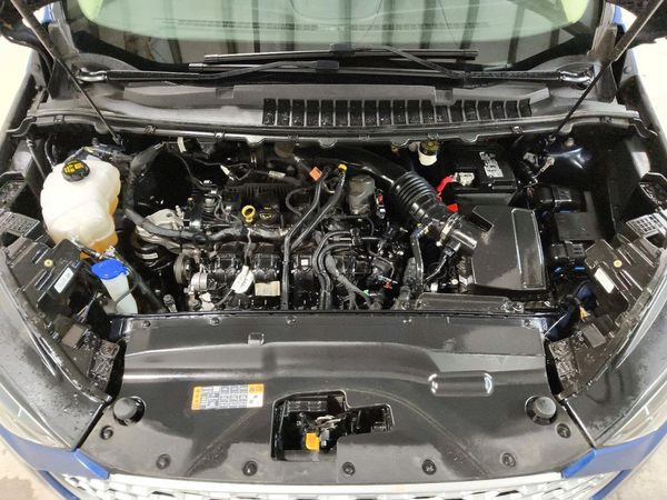 2023 FORD EDGE SEL — Engine bay